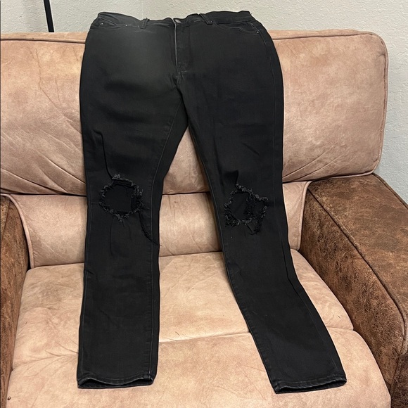 MNML Black Distressed Skinny Jeans - Picture 4 of 10